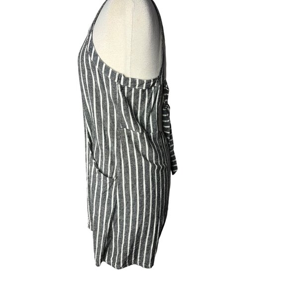Abound Romper Shorts Women's Large Gray White Stripes Straps Open Back Pockets T - Picture 3 of 14